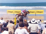 2000 - close finish.  Image source: downunder exposures